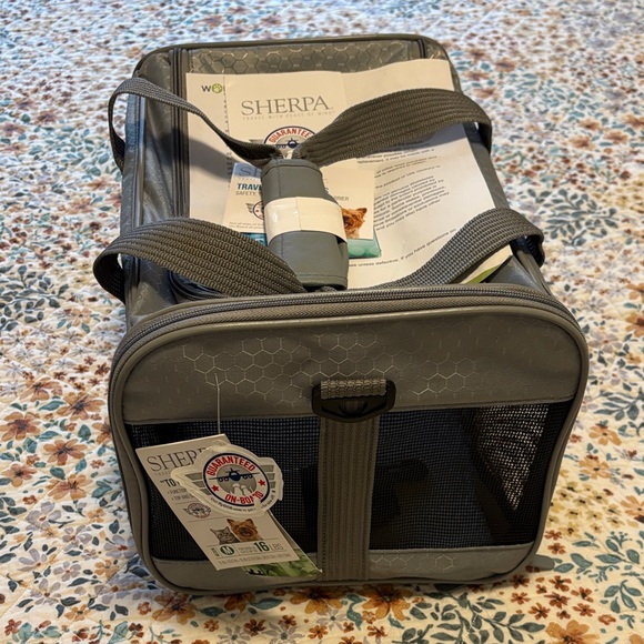 Sherpa Gray Pet Carrier - Picture 1 of 5